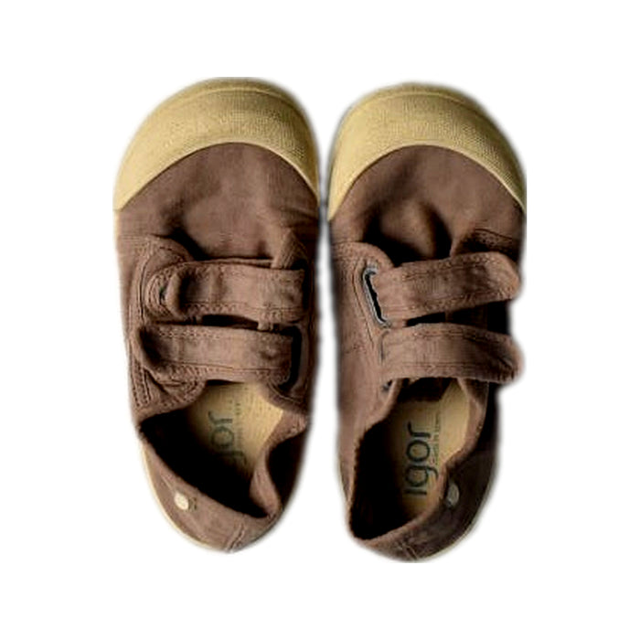 A Brown Slip Ons from Igor in size 5T for neutral. (Back View)