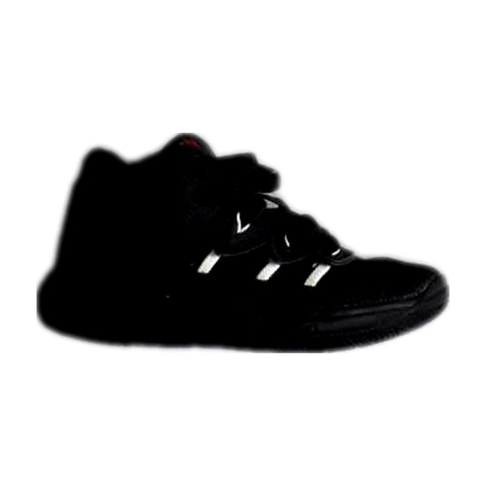 A Black Sneakers from Nike in size 5T for boy. (Front View)
