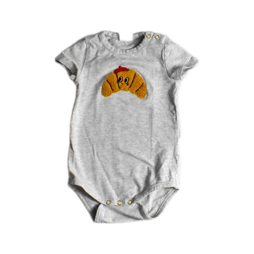 A Grey Short Sleeve Bodysuits from Sea Apple in size 3-6M for neutral. (Front View)