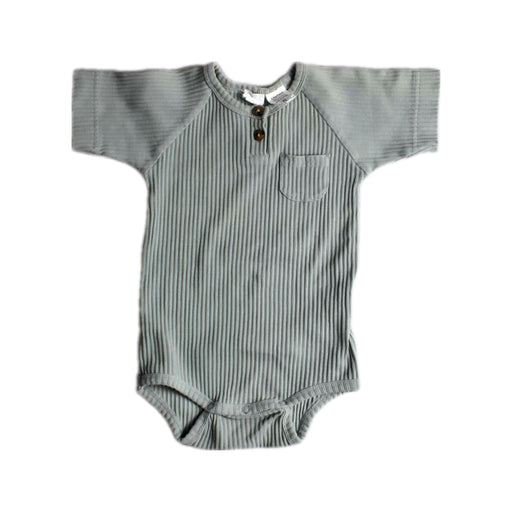 A Grey Short Sleeve Bodysuits from Jamie Kay in size 2T for boy. (Front View)