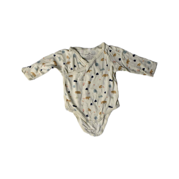 A Ivory Long Sleeve Bodysuits from Mori in size 6-12M for girl. (Front View)