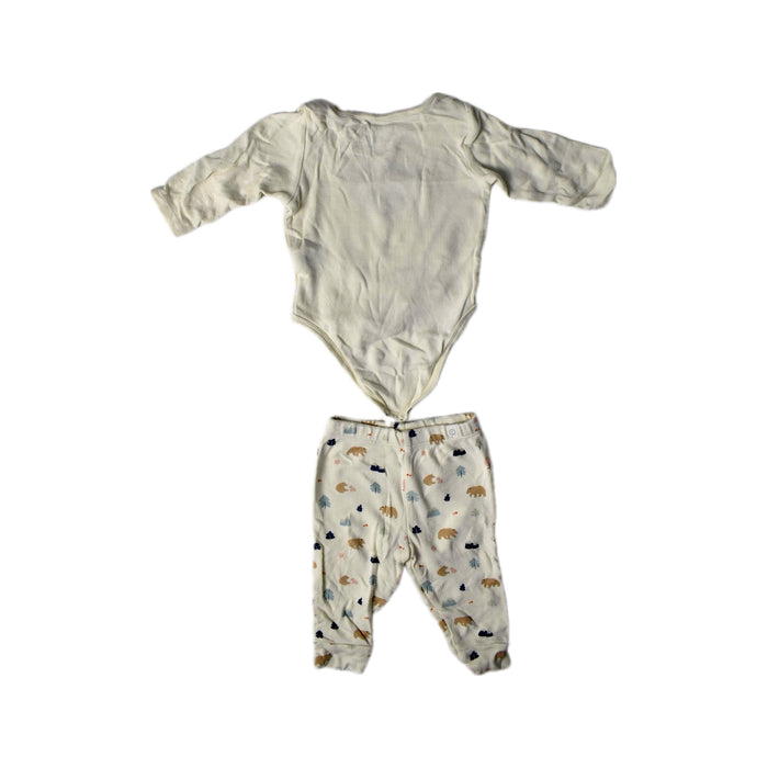 A White Pants Sets from Mori in size 6-12M for girl. (Back View)