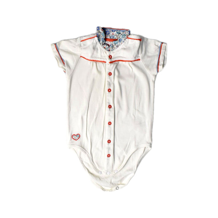 A White Short Sleeve Bodysuits from Chateau de Sable in size 12-18M for girl. (Front View)