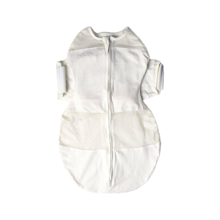 A White Swaddles from Happiest Baby in size S for neutral. (Front View)