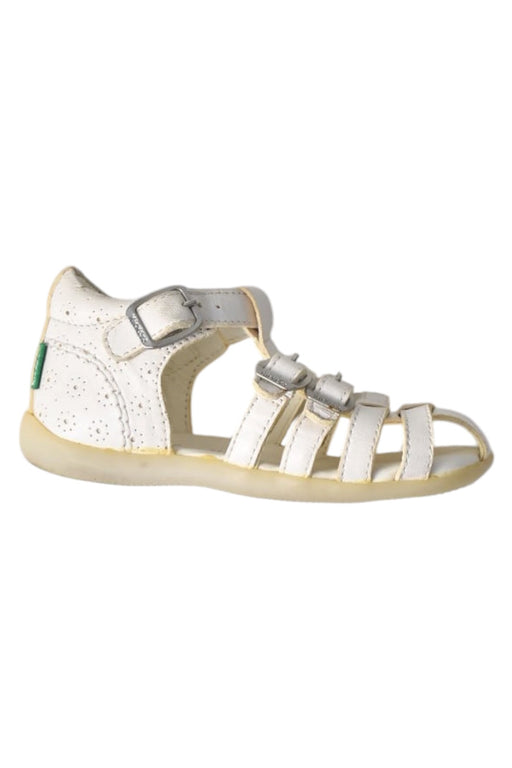 A White Sandals from Kickers in size 3T for girl. (Front View)