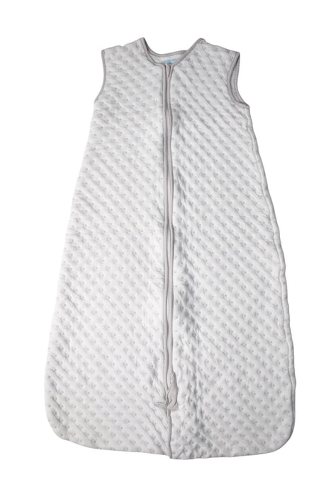 A Ivory Sleepsacs from Grobag in size 18-24M for neutral. (Front View)