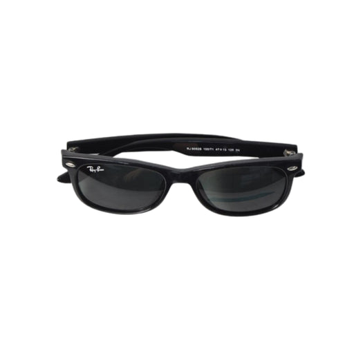 A Black Sunglasses from Ray-Ban in size S for neutral. (Front View)