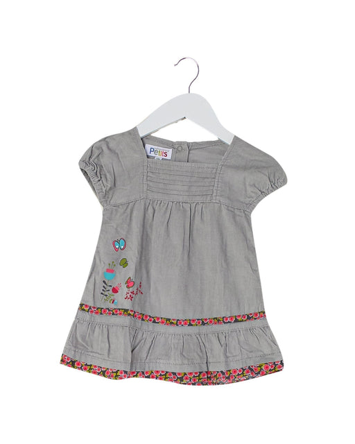 A Grey Short Sleeve Dresses from Petits in size 3-6M for girl. (Front View)