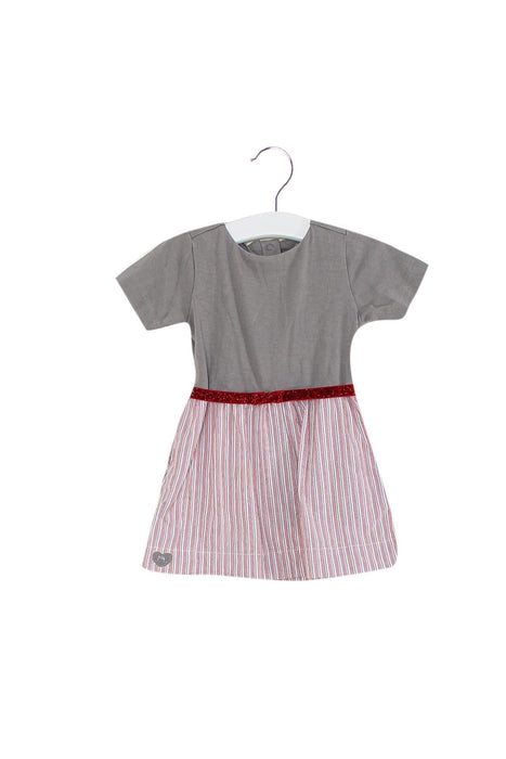 A Grey Short Sleeve Dresses from Château de Sable in size 6-12M for girl. (Back View)